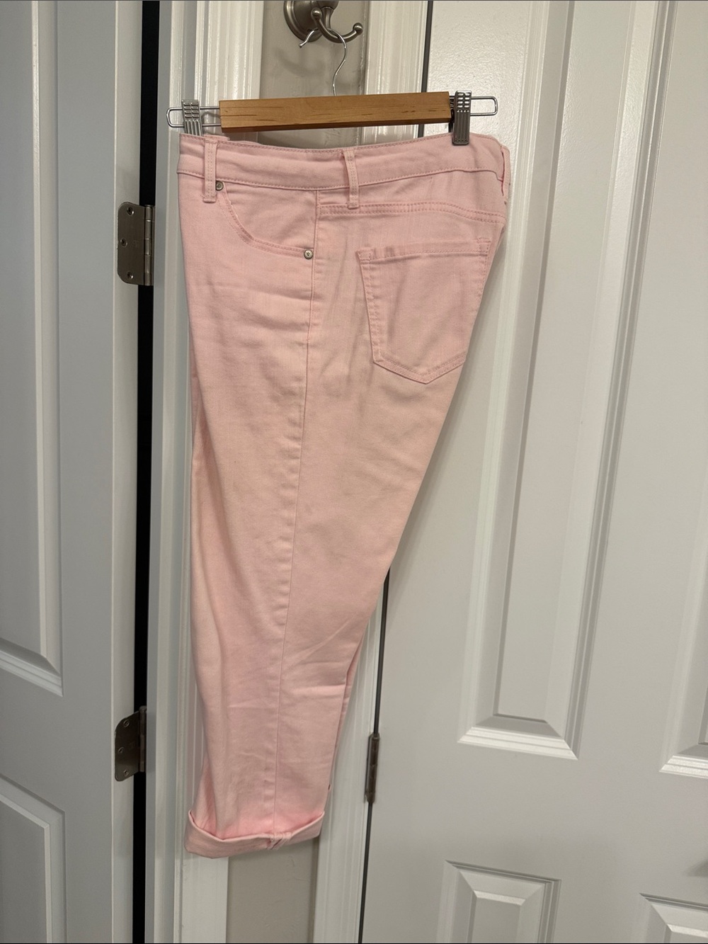 Nine West Light Pink Cropped Stretch Jeans